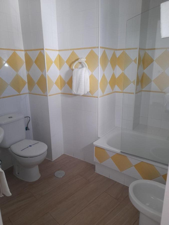 Hostal Casandra - Antiguo Hostal Los Valencianos Conil De La Frontera Cameră foto