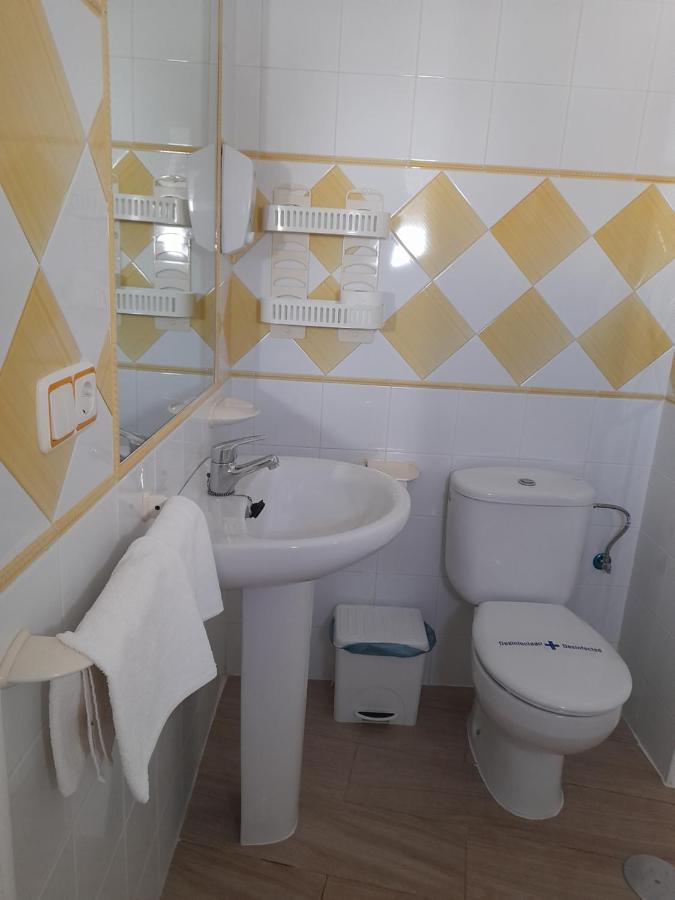 Hostal Casandra - Antiguo Hostal Los Valencianos Conil De La Frontera Cameră foto